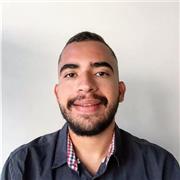 Ingeniero civil con facilidad para enseñar y hacerse entender ante sus alumnos. Con habilidades en matemáticas, ingles, física y estática